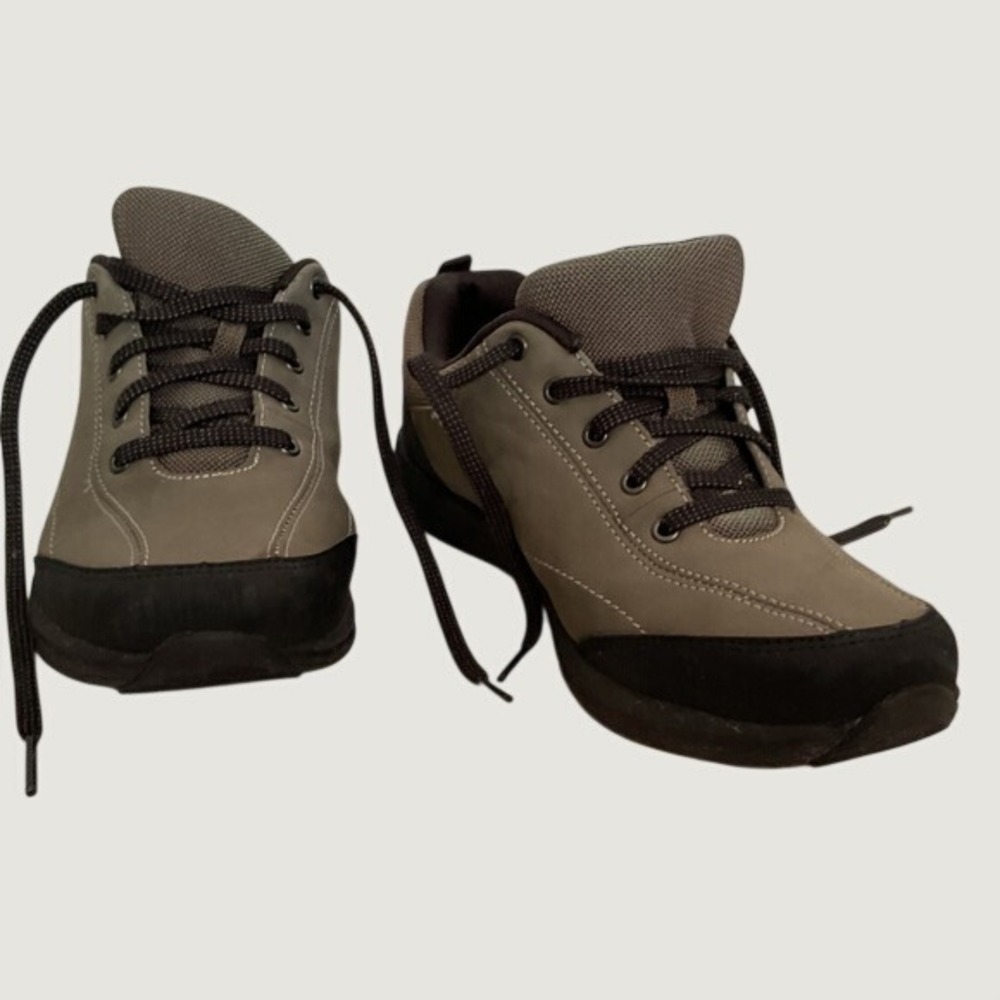 Easy Spirit Essolana Sneakers Womens 7M Olive Green Excellent Walking Shoes